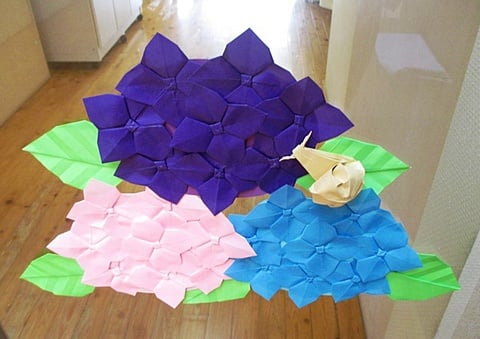 折り紙で作られた紫陽花♪